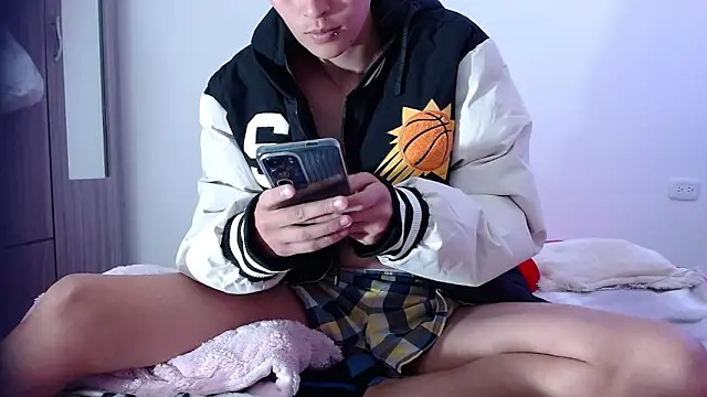 duo peludoo online show from 10-18-25, 04:09