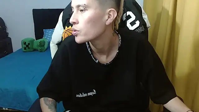duo peludoo online show from 05-18-26, 03:17