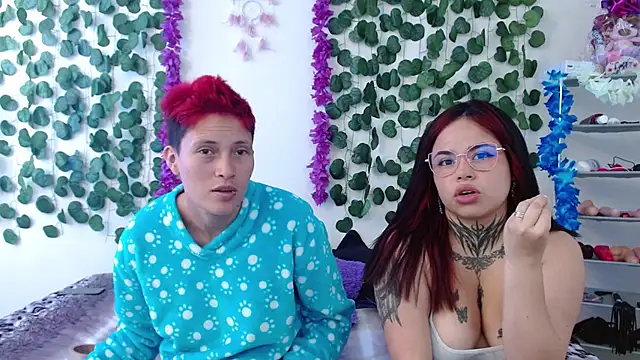 duo peludoo online show from 03-05-25, 04:13