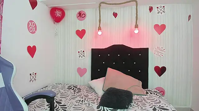 Snapshot of nicky_angel1 chatting on 02-13-26, 06:52 nicky angel1 online show from 02-13-26, 06:52