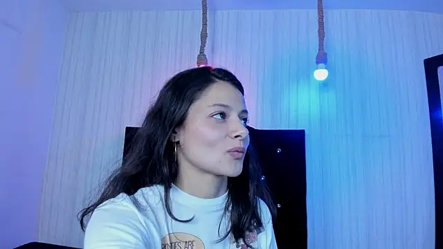 Snapshot of nicky_angel1 chatting on 03-21-25, 12:40 nicky angel1 online show from 03-21-25, 12:40