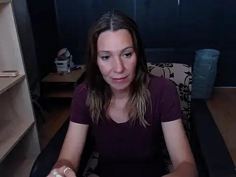 hannaha online show from 06-18-26, 07:19
