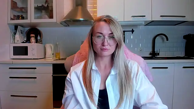 your Goddess Eva online show from 10-23-25, 05:44