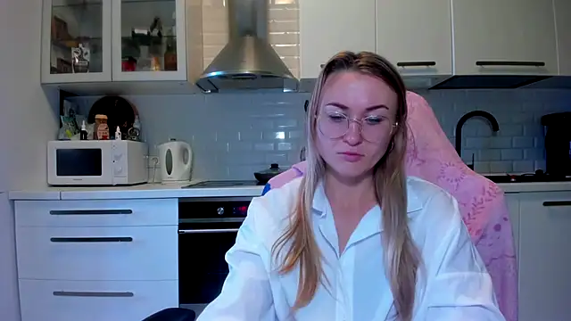 your Goddess Eva online show from 10-06-25, 08:26