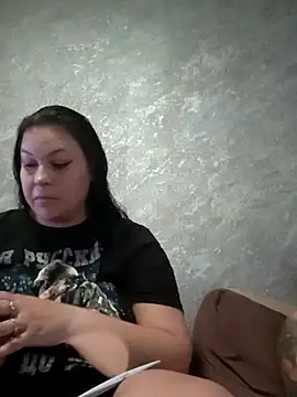 Greta Tamar online show from 12-21-25, 06:37