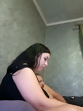 Greta Tamar online show from 12-21-25, 06:42