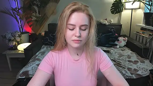 Snapshot of Alexa_Pirs chatting on 05-12-26, 02:45 Alexa Pirs online show from 05-12-26, 02:45