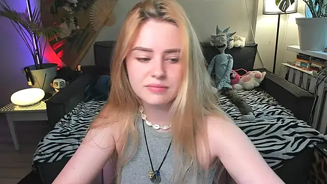 Snapshot of Alexa_Pirs chatting on 06-21-26, 04:24 Alexa Pirs online show from 06-21-26, 04:24