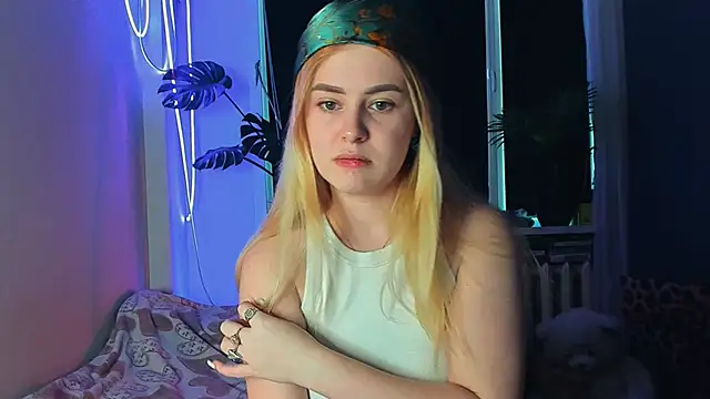 Alexa Pirs online show from 03-20-25, 09:04