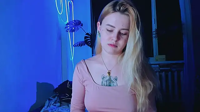 Alexa Pirs online show from 03-11-25, 05:24