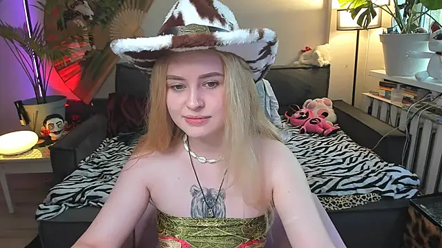 Snapshot of Alexa_Pirs chatting on 07-08-26, 02:18 Alexa Pirs online show from 07-08-26, 02:18