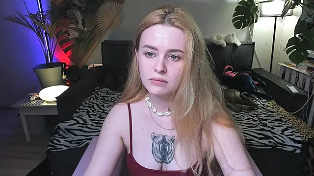 Snapshot of Alexa_Pirs chatting on 05-26-26, 05:44 Alexa Pirs online show from 05-26-26, 05:44