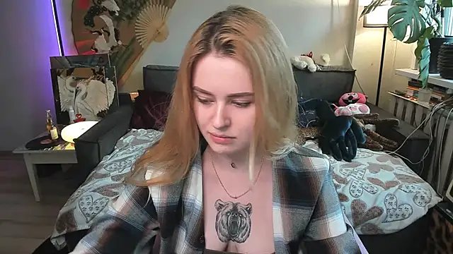 Snapshot of Alexa_Pirs chatting on 05-01-26, 02:44 Alexa Pirs online show from 05-01-26, 02:44