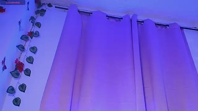 Snapshot of Daphnewalker__ chatting on 05-22-26, 11:41 Daphnewalker online show from 05-22-26, 11:41