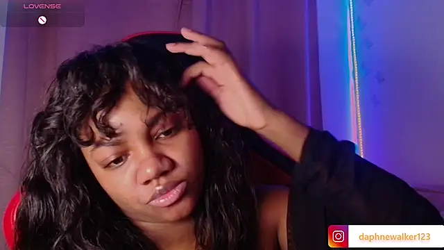 Daphnewalker   online show from 02-17-26, 12:02