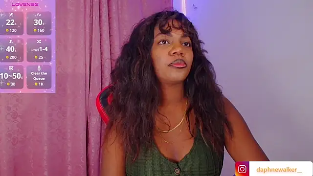 Snapshot of Daphnewalker__ chatting on 09-13-25, 04:23 Daphnewalker   online show from 09-13-25, 04:23