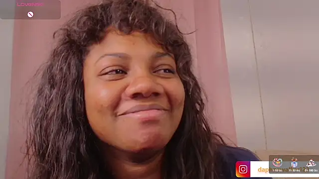 Daphnewalker   online show from 03-22-26, 10:33