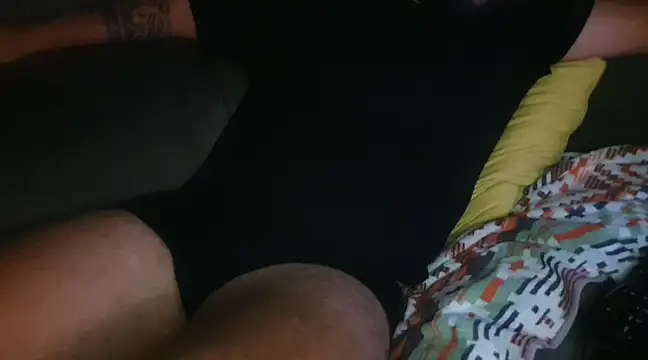 Snapshot of henri69 chatting on 02-11-25, 02:57 henri69 online show from 02-11-25, 02:57