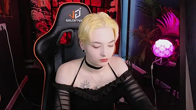 Akemi Sora  online show from 03-09-25, 08:29