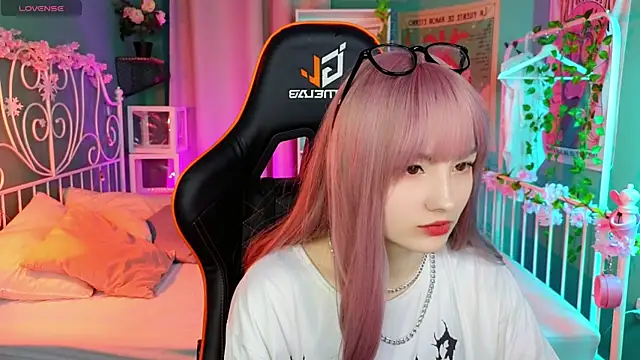 Akemi Sora  online show from 03-05-25, 03:07