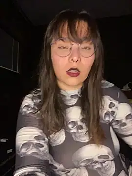 Solo yoss online show from 10-31-25, 07:05