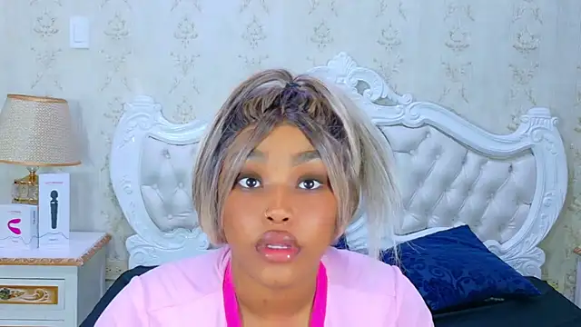 TianahGlow online show from 11-28-25, 09:04