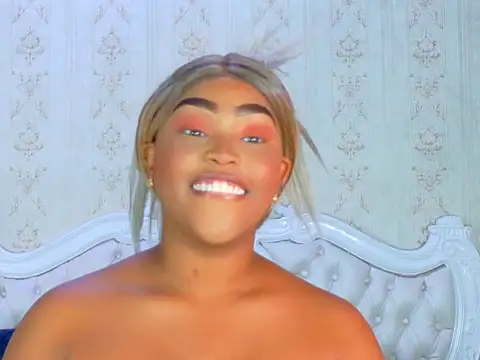 TianahGlow online show from 09-17-25, 09:39