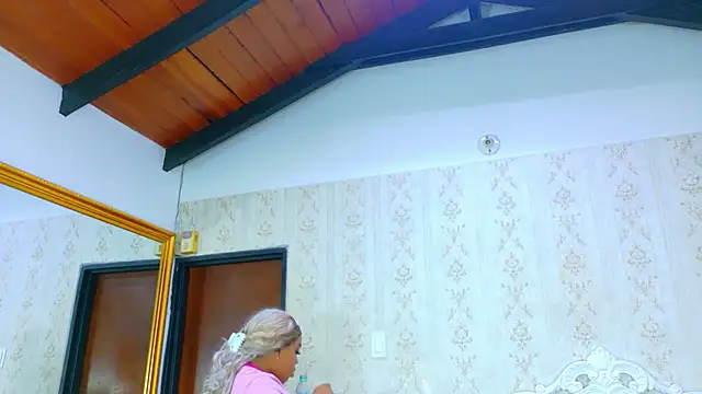 TianahGlow online show from 02-17-26, 08:06