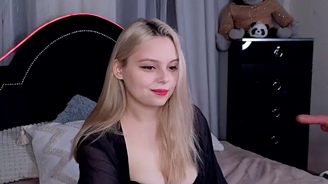 Snapshot of CLAIRE_VOGT chatting on 03-13-25, 06:16 CLAIRE VOGT online show from 03-13-25, 06:16