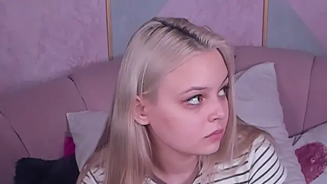 Snapshot of CLAIRE_VOGT chatting on 02-17-25, 06:50 CLAIRE VOGT online show from 02-17-25, 06:50