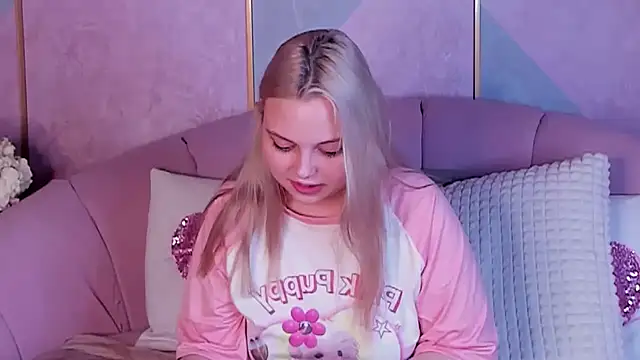 Snapshot of CLAIRE_VOGT chatting on 02-26-25, 05:42 CLAIRE VOGT online show from 02-26-25, 05:42