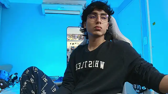 salvatore montt online show from 10-30-25, 04:00