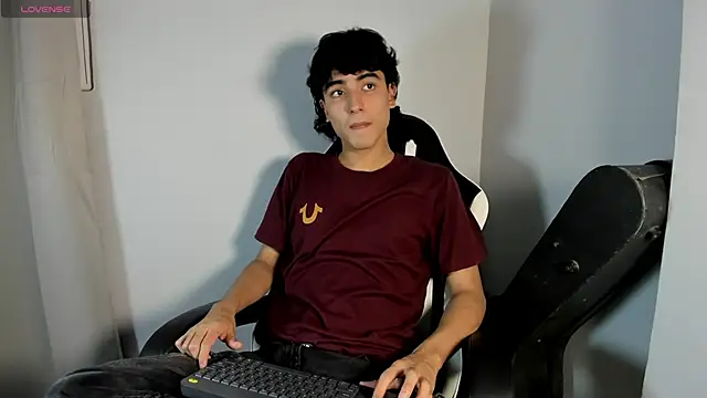 salvatore montt online show from 02-15-25, 03:42