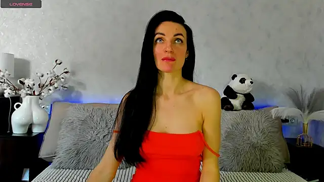 Snapshot of Tina_Mart chatting on 04-27-26, 10:35 Tina Mart online show from 04-27-26, 10:35