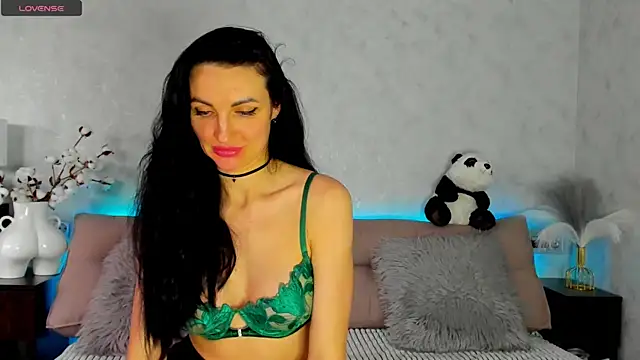 Snapshot of Tina_Mart chatting on 04-23-26, 12:29 Tina Mart online show from 04-23-26, 12:29