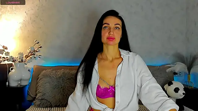 Tina Mart online show from 11-13-25, 08:02