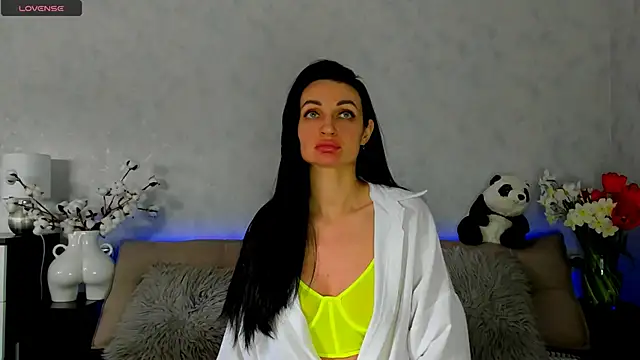 Snapshot of Tina_Mart chatting on 04-30-26, 10:55 Tina Mart online show from 04-30-26, 10:55