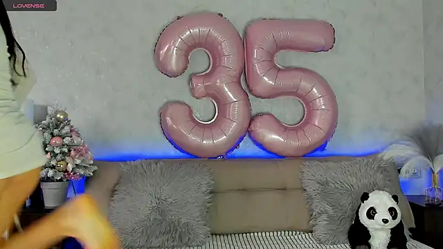 Tina Mart online show from 11-30-25, 11:33