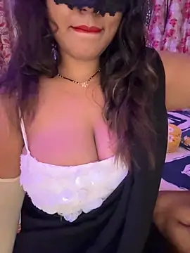 Snapshot of WifyHubby_38 chatting on 10-09-25, 06:30 WifyHubby 38 online show from 10-09-25, 06:30