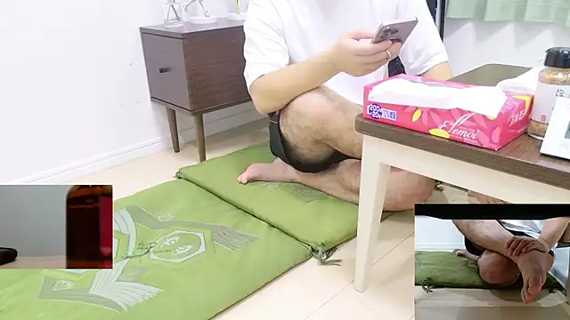 Snapshot of YARASERO-kun chatting on 09-26-25, 12:56 YARASERO-kun online show from 09-26-25, 12:56