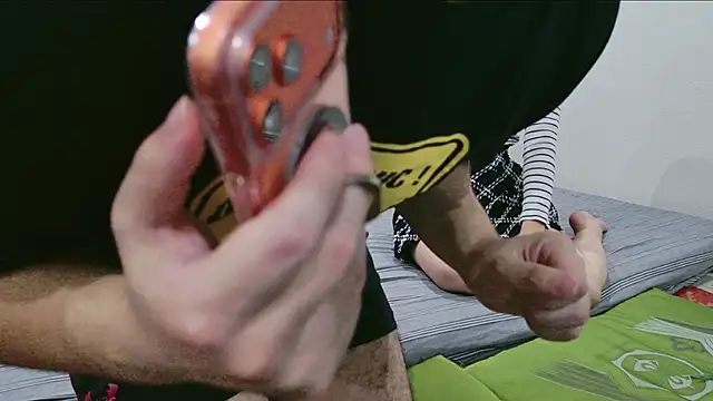 YARASERO-kun online show from 11-22-25, 03:22