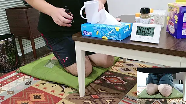 Snapshot of YARASERO-kun chatting on 10-15-25, 11:07 YARASERO-kun online show from 10-15-25, 11:07