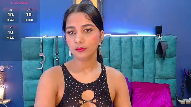 Snapshot of MariamLaraa chatting on 03-13-25, 02:44 MariamLaraa online show from 03-13-25, 02:44