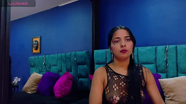 Snapshot of MariamLaraa chatting on 03-01-25, 02:23 MariamLaraa online show from 03-01-25, 02:23