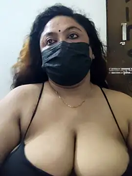 Snapshot of rani130 chatting on 07-12-26, 12:44 rani130 online show from 07-12-26, 12:44