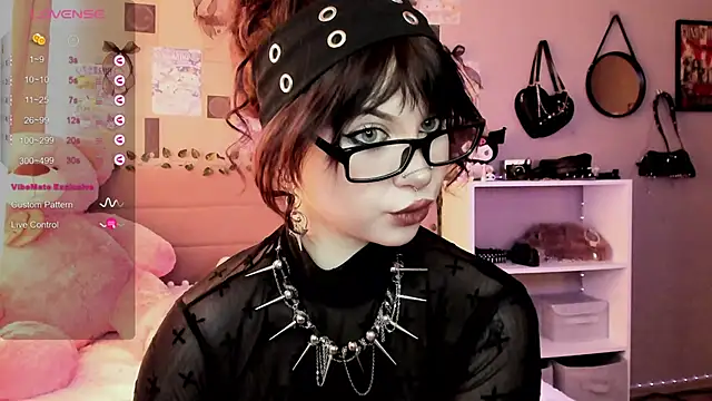 Snapshot of marynixoxo chatting on 02-16-26, 08:57 marynixoxo online show from 02-16-26, 08:57