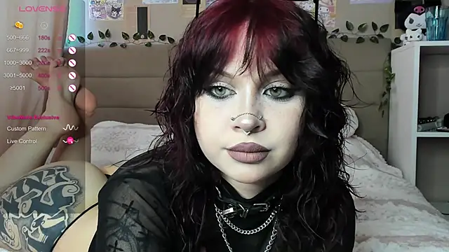 Snapshot of marynixoxo chatting on 03-14-26, 11:27 marynixoxo online show from 03-14-26, 11:27