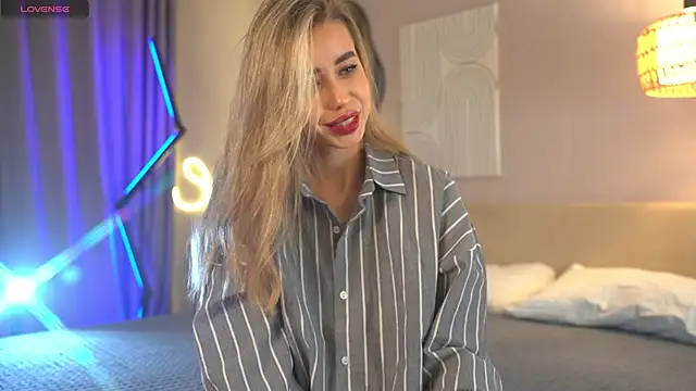  Spring Day  online show from 11-29-25, 11:32