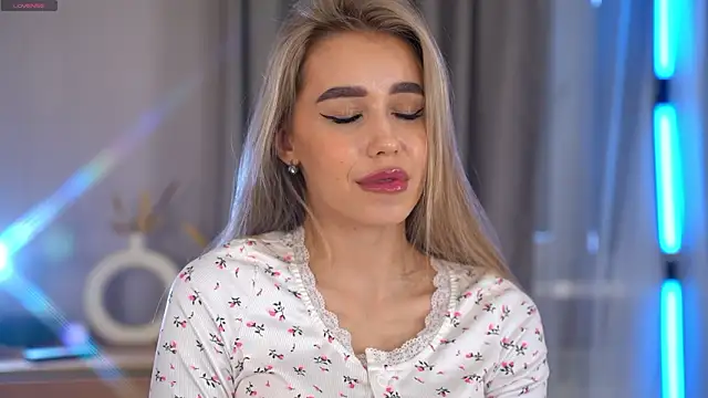  Spring Day  online show from 02-19-26, 08:11