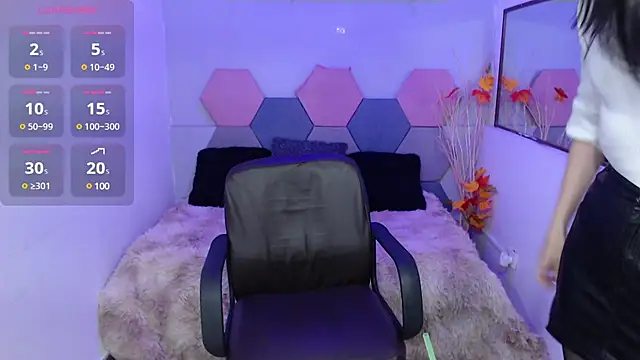 Lana Pearce online show from 02-25-25, 12:16